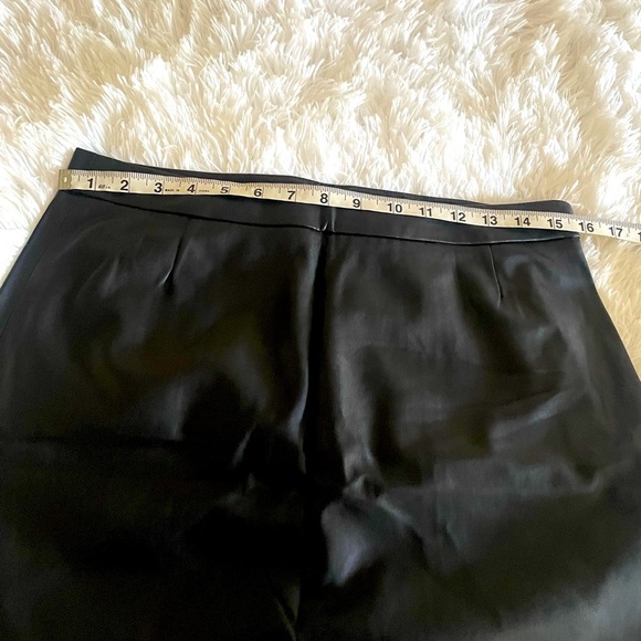 Gap faux leather skirt size 4 - Picture 3 of 6